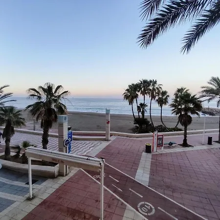 Garage Gratis Y En La Playa * Almeria