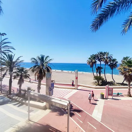 Garage Gratis Y En La Playa 알메리아
